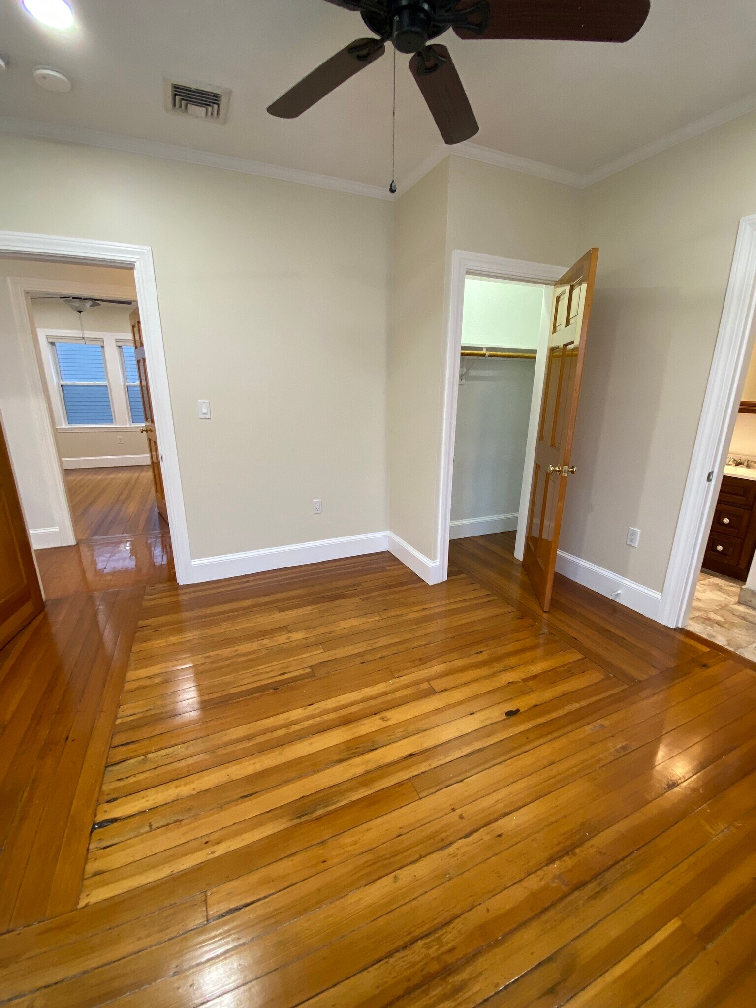 Building Photo - 200 Hyde Park Ave