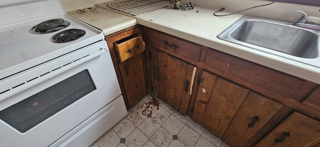 Building Photo - 816 Meridian St