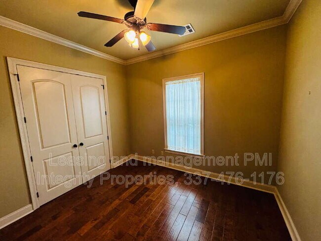 Building Photo - 106 Shadow Springs Dr