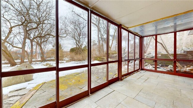 Building Photo - 102 Corson Pl