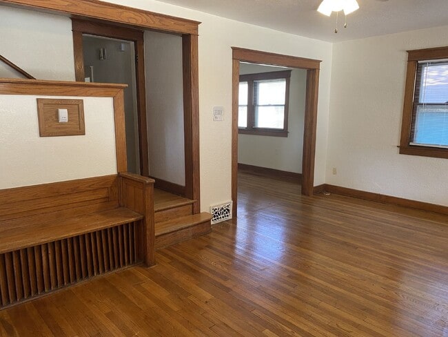 Building Photo - 908 SW 12th St