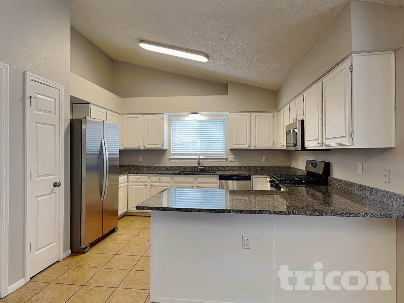 Building Photo - 6936 Sweetbriar Ave NW