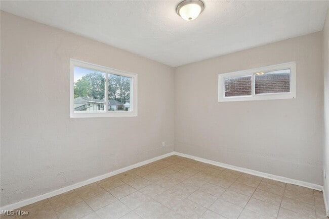 Building Photo - 27240 Markbarry Ave