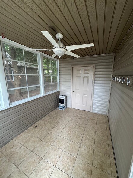 Building Photo - 40 Sundial Cir