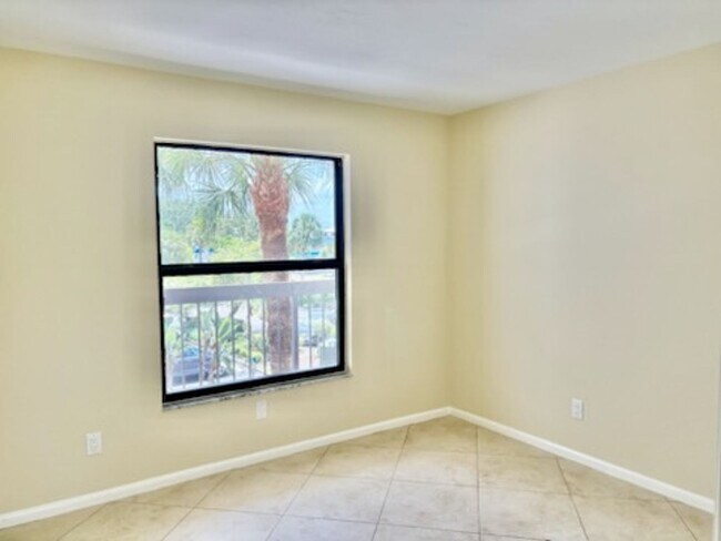 Building Photo - 1031 Anglers Cove
