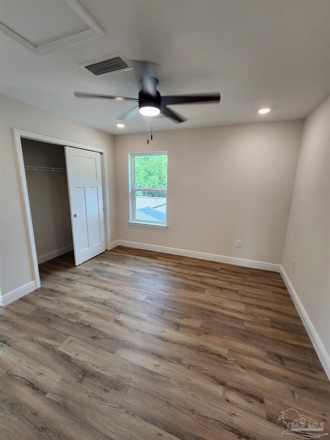 Building Photo - 3305 Bluewater Dr