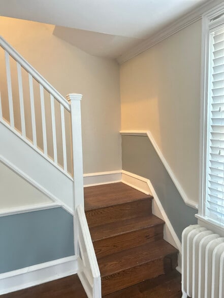 Building Photo - 38 Harvey St