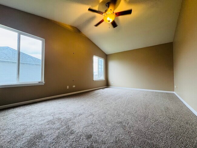 Building Photo - 408 Clifton Ln