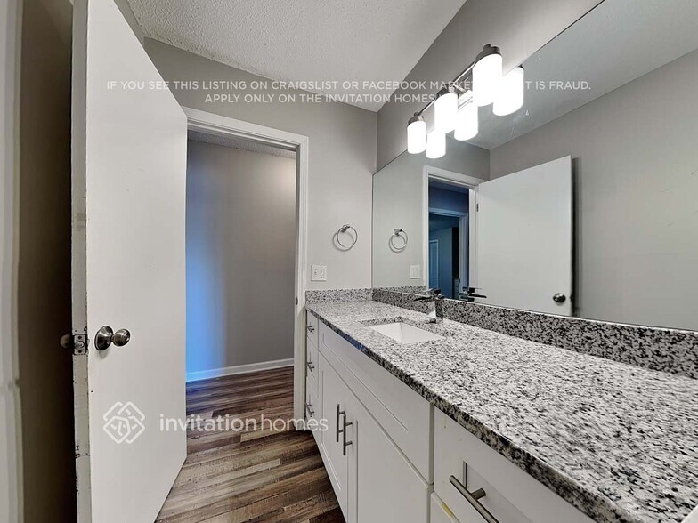 Building Photo - 5388 Golfcrest Cir