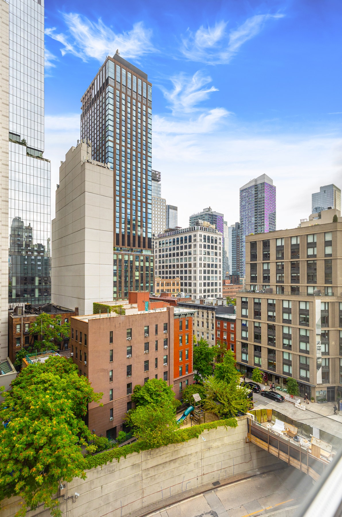 Building Photo - 433 W 34th St
