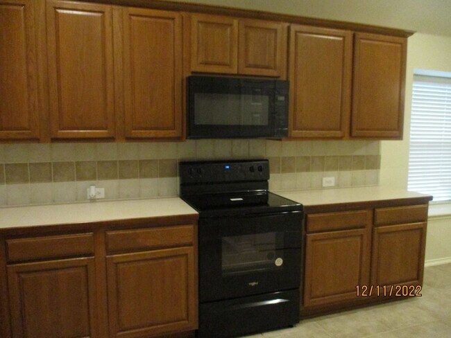 Building Photo - 5144 Waterview Ct