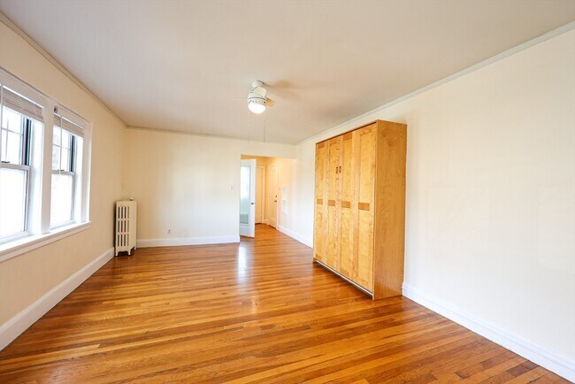 Building Photo - 195 Thomas Burgin Pkwy