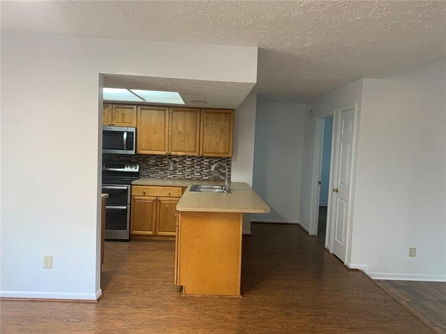 Building Photo - 6501 Crystal Brook Dr