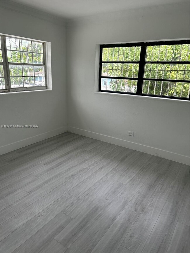 Building Photo - 2215 NW 33rd St