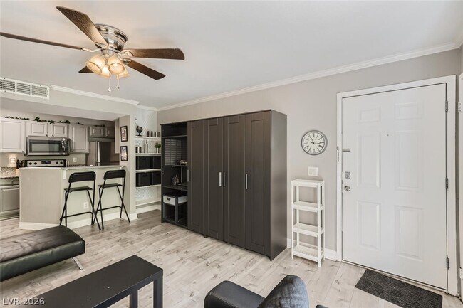 Building Photo - 5146 S Jones Blvd