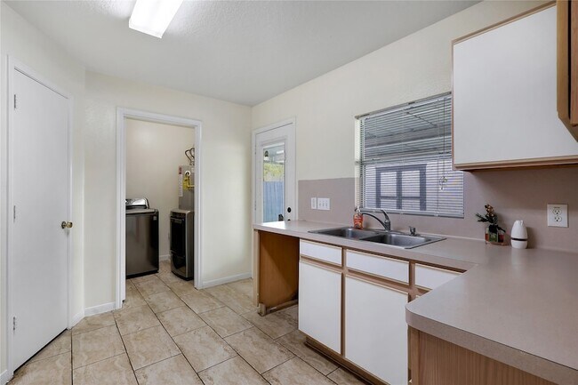 Building Photo - 1117 Willersley Ln