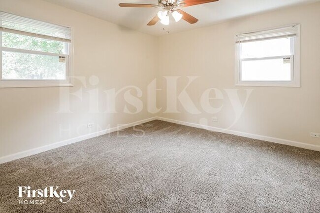 Building Photo - 640 N Edgewood Ave