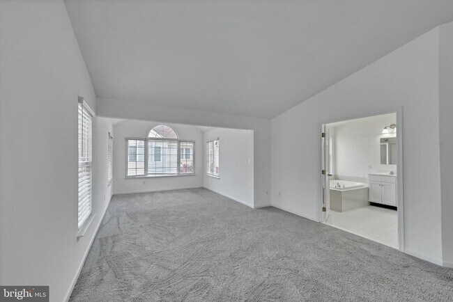 Building Photo - 42704 Sandman Terrace