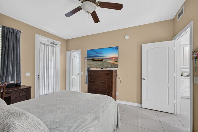 Building Photo - "Charming 4-Bedroom Townhouse Oasis on Barcelona Drive with 3 Full Baths – Spacious 1867 Sq. Ft. ...