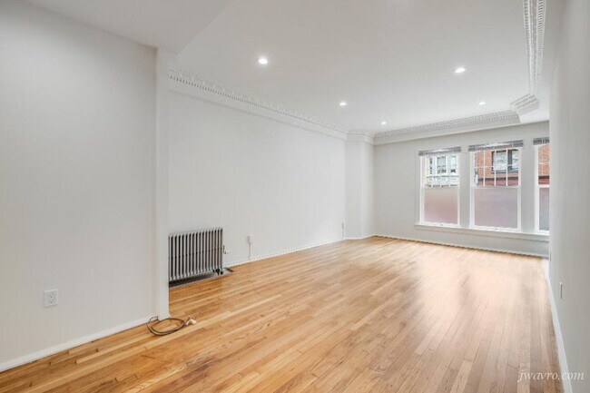 Building Photo - 560 O'Farrell St