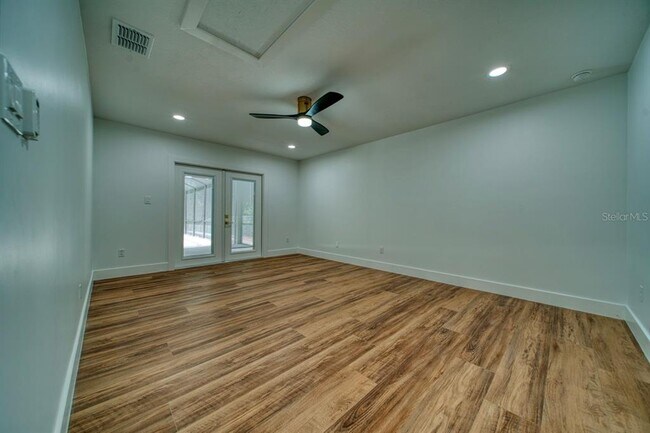 Building Photo - 1542 Sugarwood Cir