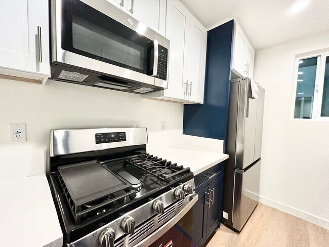 Building Photo - ven920