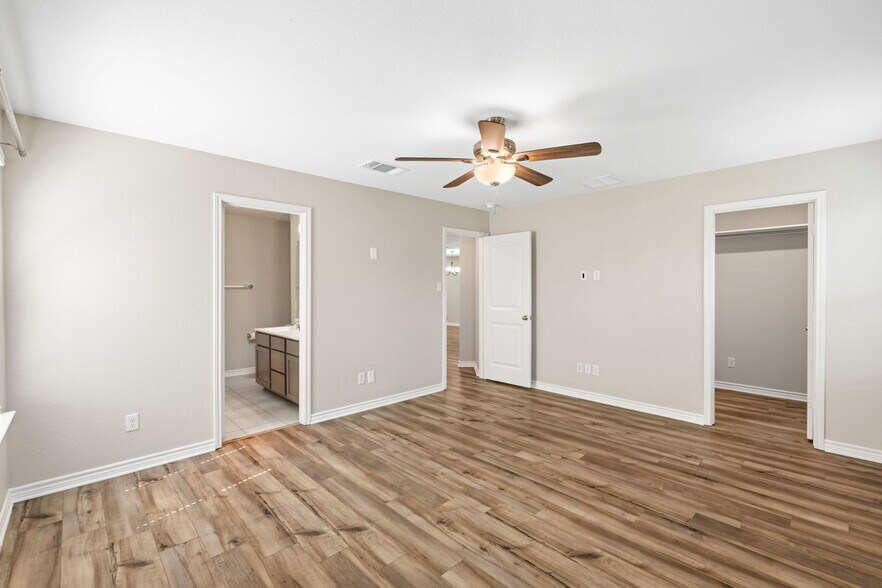 Building Photo - 9411 Braman Pt