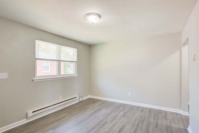 Building Photo - 7919 Thompson Rd