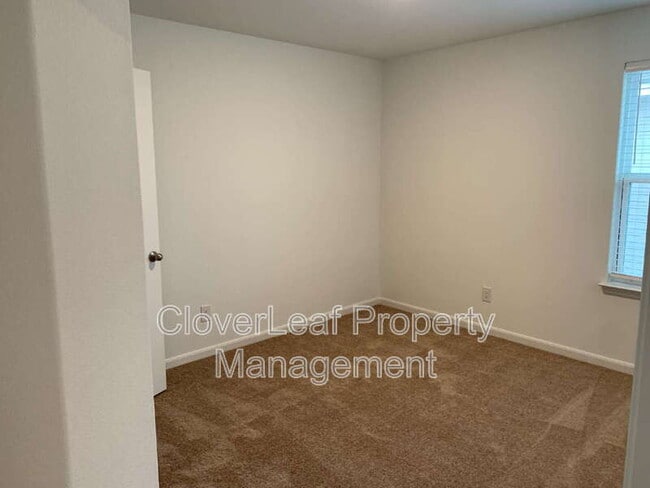 Building Photo - 751 Wonderland Trail