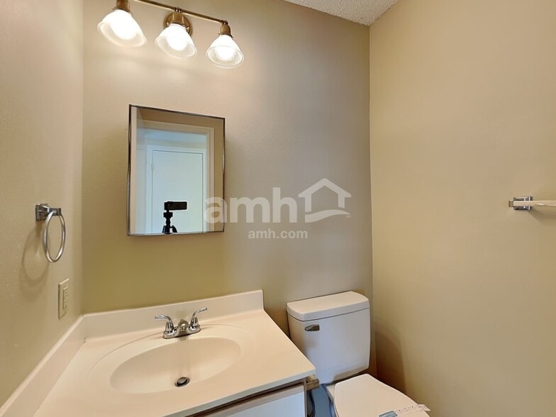 Building Photo - 7119 Rock Blf