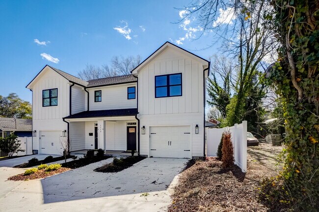 Primary Photo - 1112 Pender St