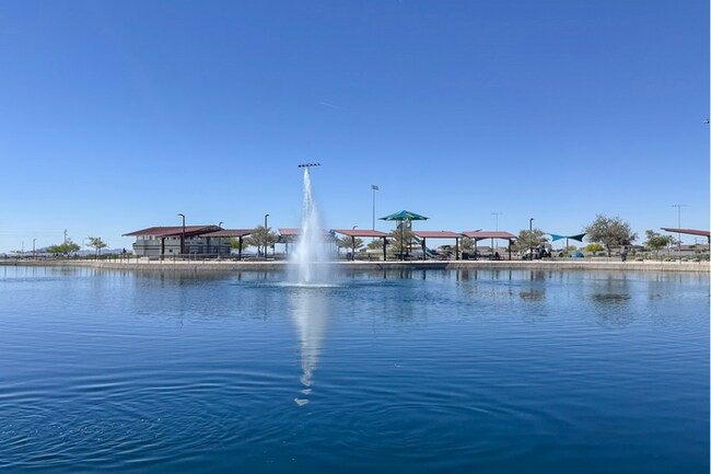 Building Photo - 3Bed/2Bath House in Buckeye! Ready for Immediate Move-In! -- FENCED-IN YARD!