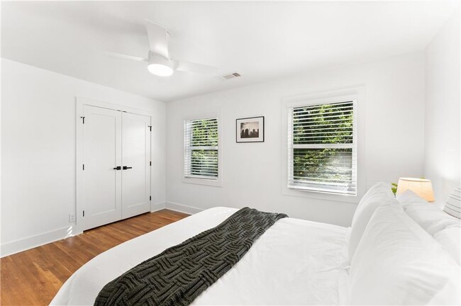 Building Photo - 500 Collier Ridge Dr NW