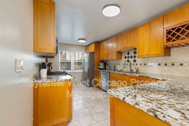 Building Photo - 2930 Northampton Dr