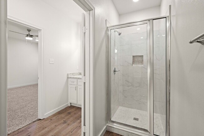 Building Photo - Like-new duplex in Frenship East!