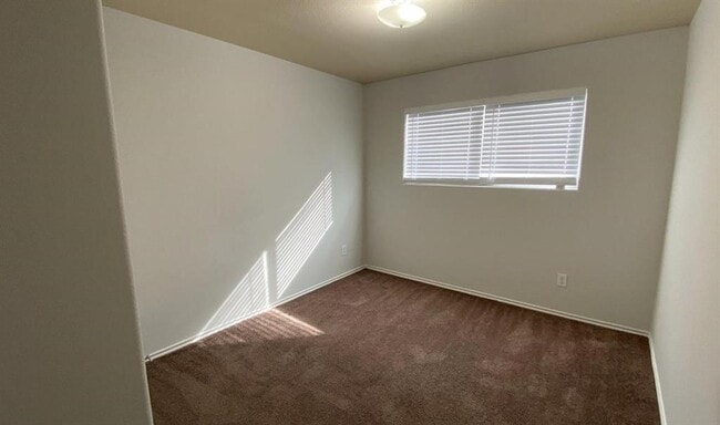 Building Photo - 3402 Hunter's Canyon