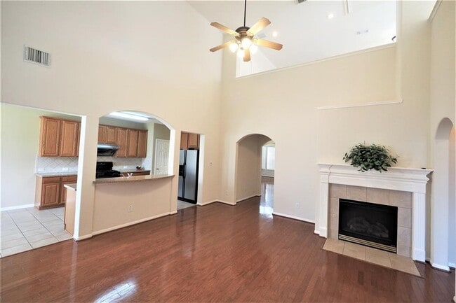 Building Photo - 6110 Barkermist Ln