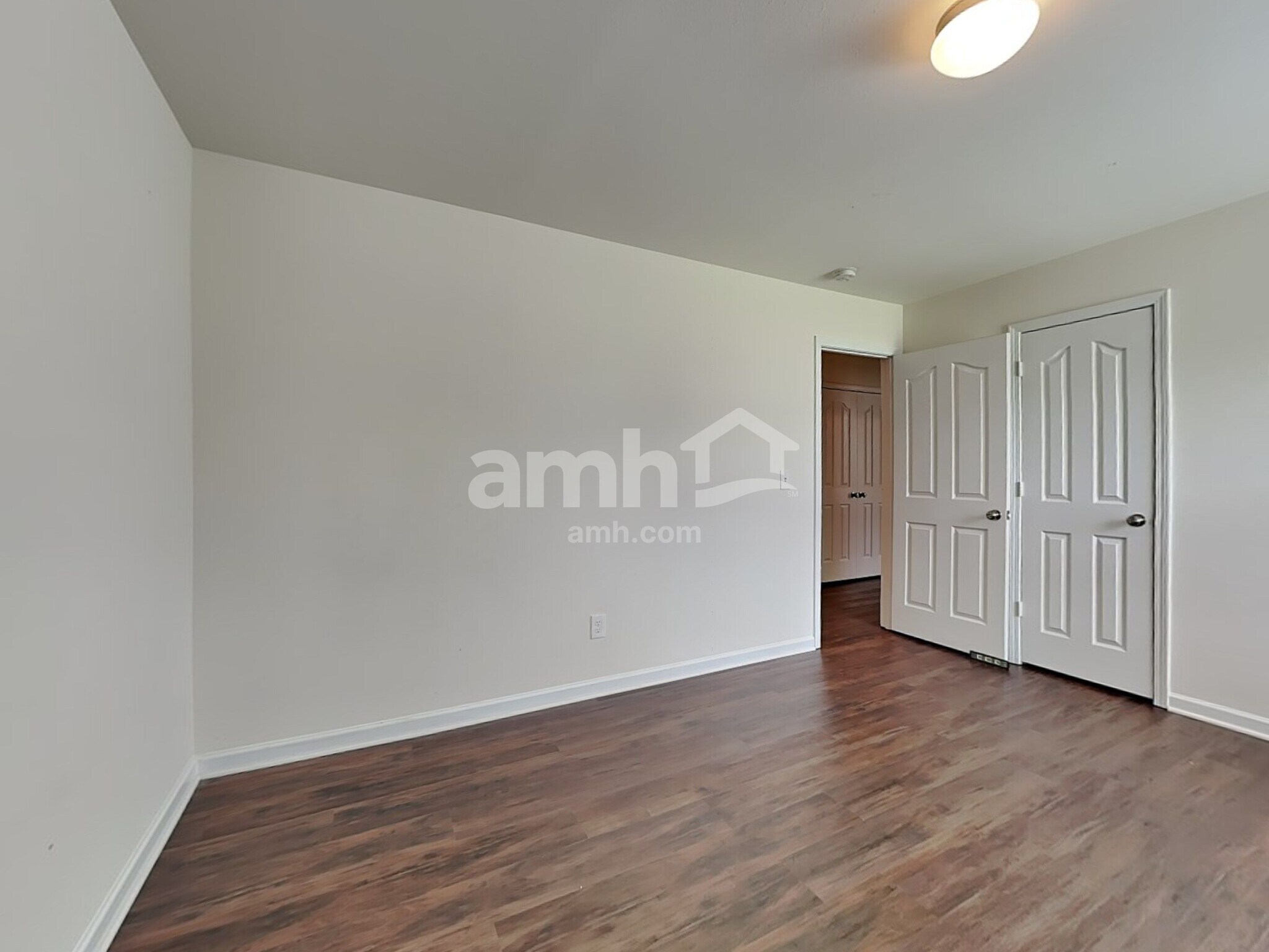 Building Photo - 4875 Old Towne Village Cir