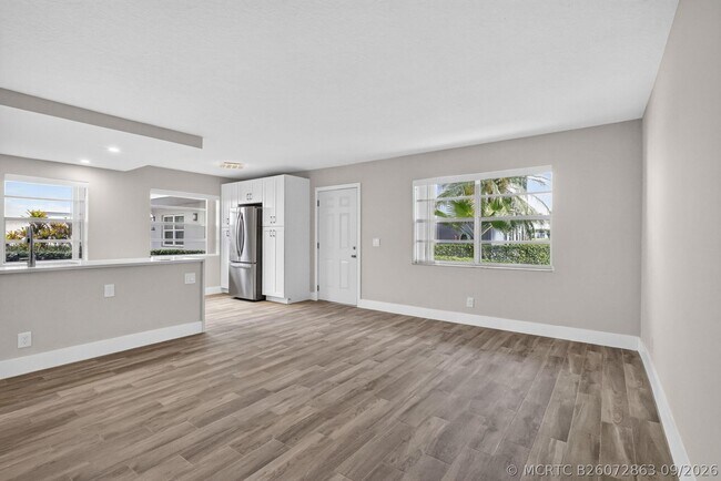 Building Photo - 770 Normandy Trail