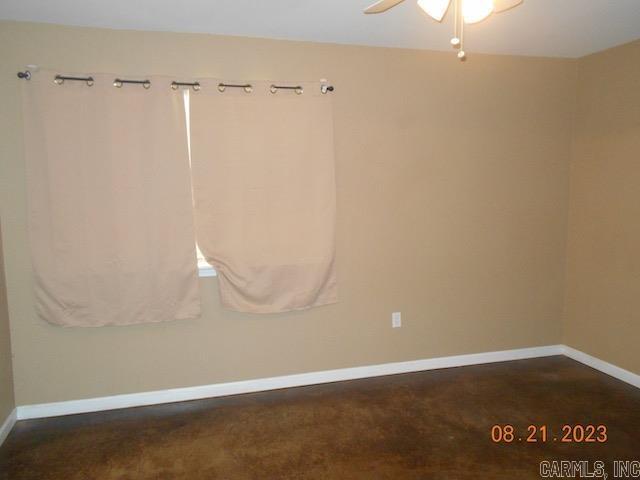 Building Photo - 20621 Cole Ln