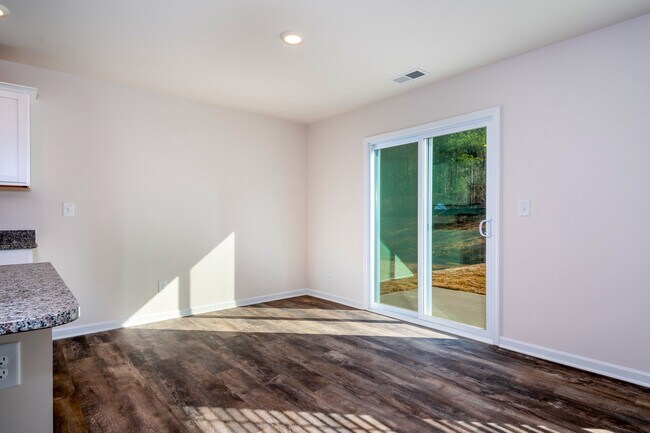 Building Photo - 7882 Shallowbrook Dr