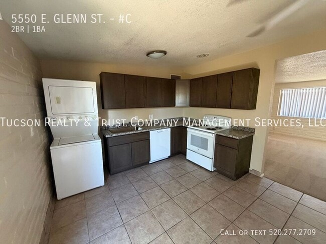 Building Photo - 5550 E Glenn St