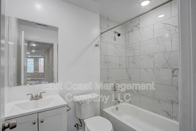 Building Photo - 601 Richwood Ave