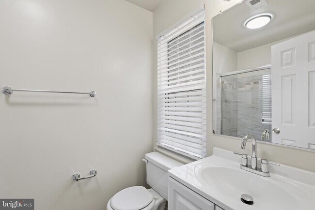 Building Photo - 2844 Yarling Ct