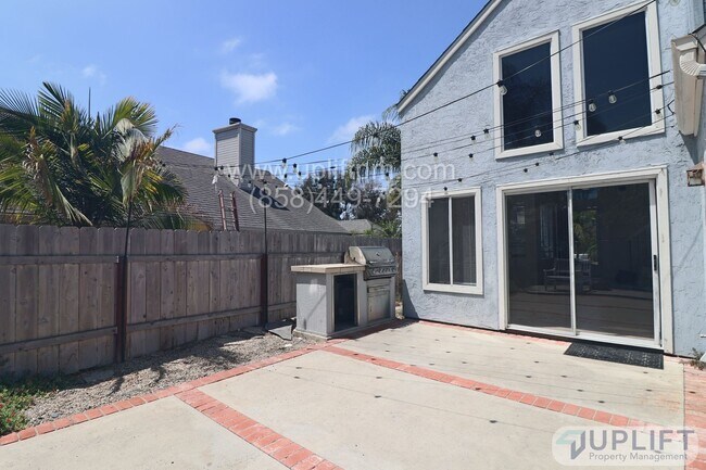 Building Photo - Spacious 3-Bedroom Pool Home in Oceanside ...