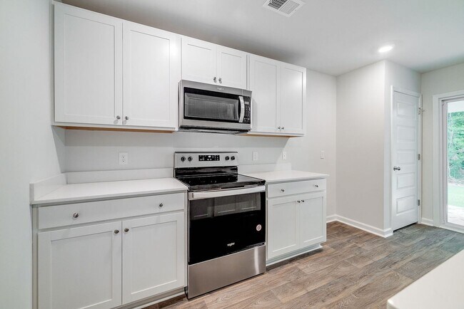 Building Photo - 142 Ponderosa Lp