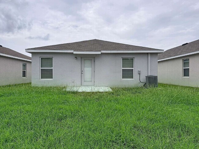 Building Photo - 3210 Suncoast Plains Dr
