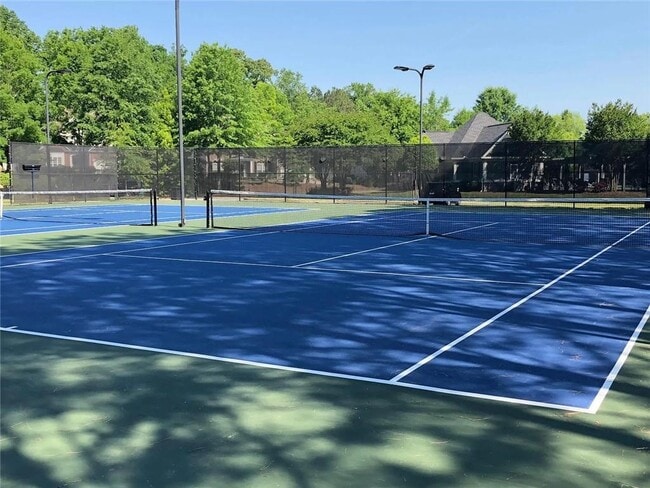 Building Photo - 12755 Morningpark Cir