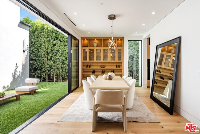 Building Photo - 14822 Hesby St