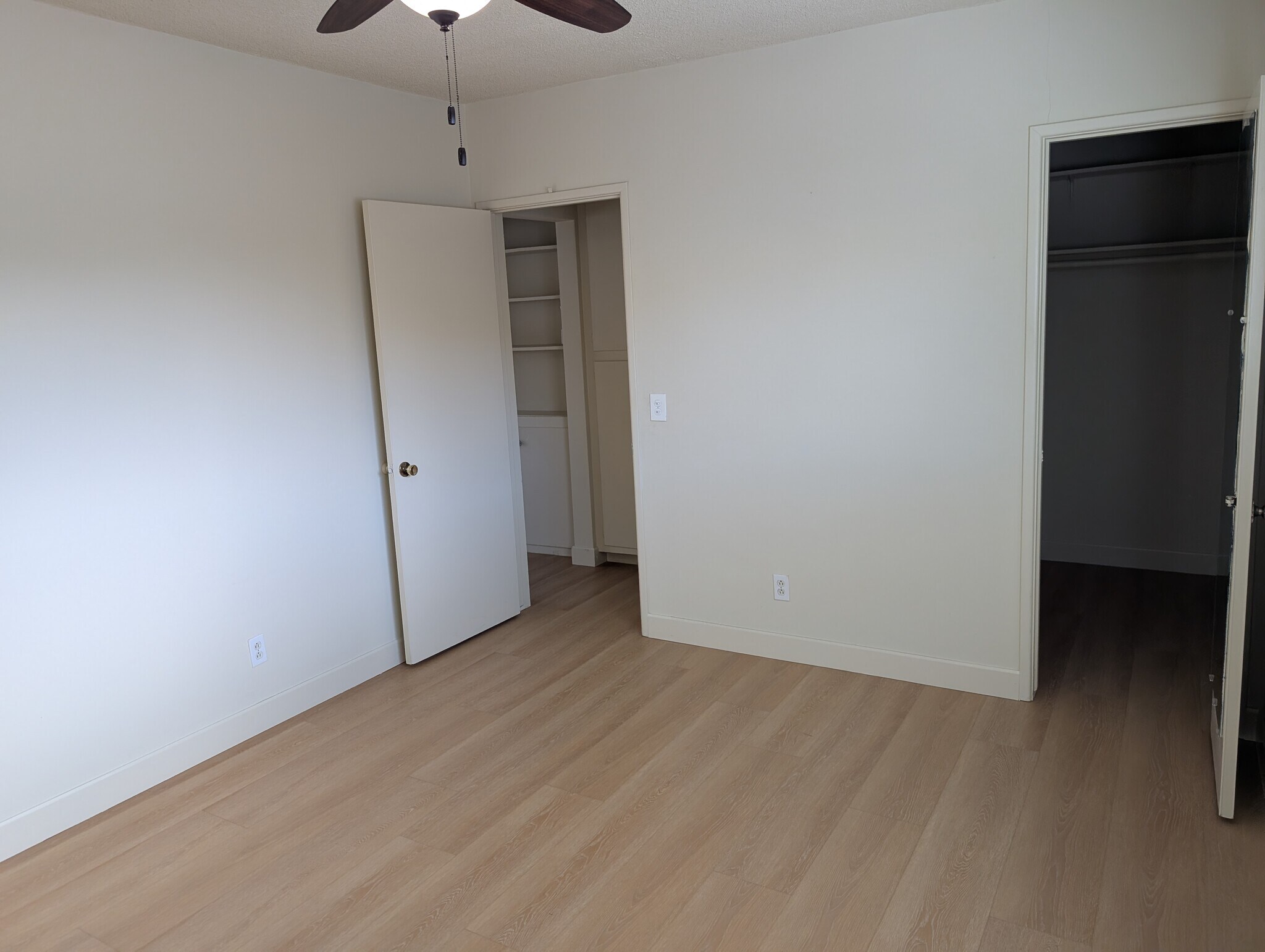 Building Photo - 11927 Iowa Ave